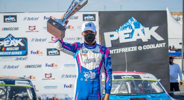 Visit Podio para el Sidral Aga Racing Team, con Noel León en NASCAR FedEx Challenge page