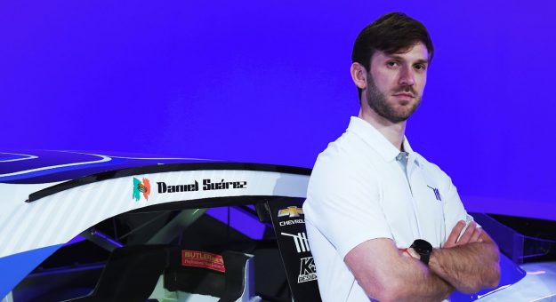 Visit Pitbull se convierte en socio de Trackhouse Racing y el piloto mexicano Daniel Suárez hace historia page