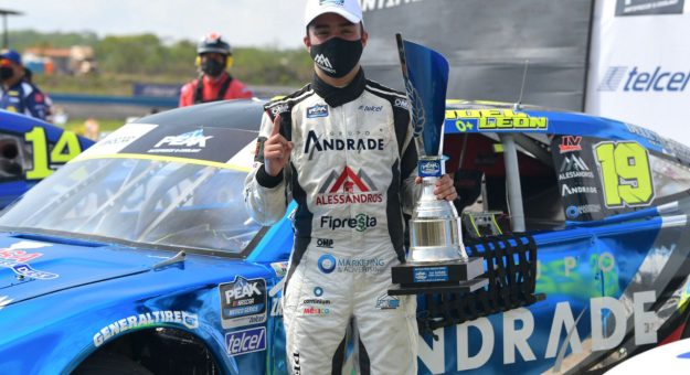 Visit Espectacular triunfo de Noel León en la NASCAR Challenge page