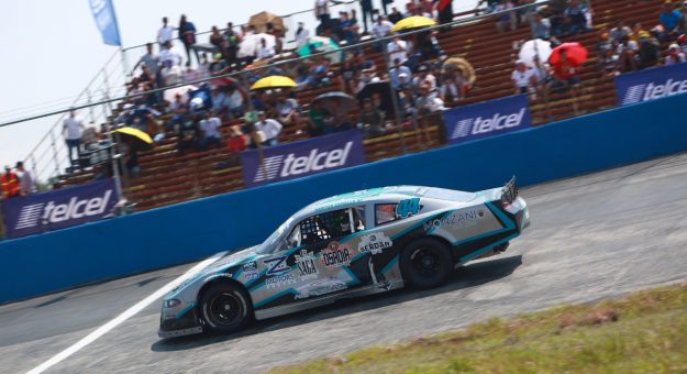 Visit Buen debut de temporada para Santos Zanella page