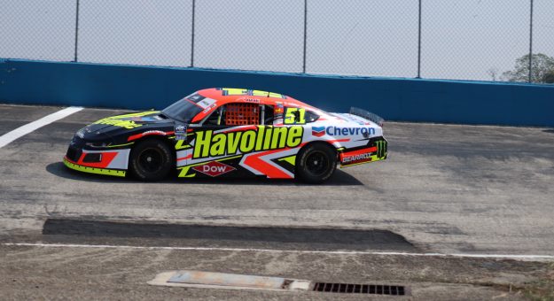 Visit Buenas sensaciones de Jake Cosío en el arranque de NASCAR PEAK México Series page