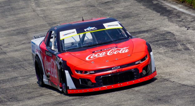 Visit Rubén Pardo, dispuesto a demostrar su potencial en NASCAR PEAK México Series Querétaro page