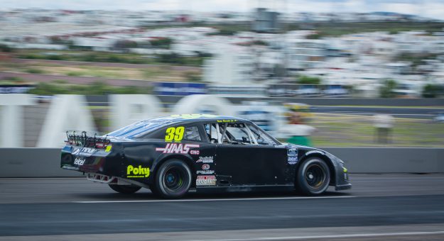 Visit Víctor Barrales Jr. regresó a NASCAR Challenge con un Top-10 en Querétaro page