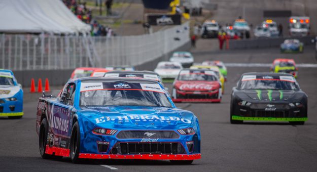 Visit Todo lo que debes saber de NASCAR México Series page