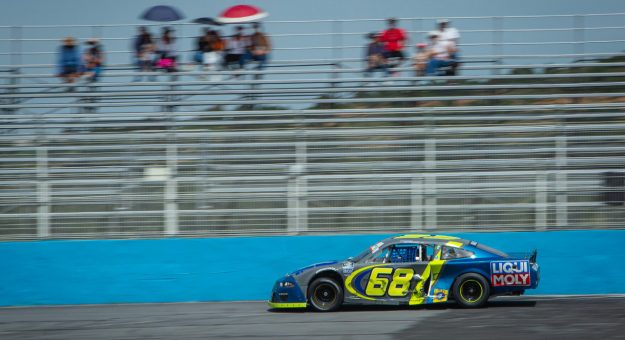 Visit “Manolín” Gutiérrez cerró con Top-10 su participación en la 3ª fecha de NASCAR PEAK México Series page