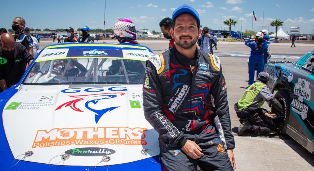 Visit Julio Rejón y el Núcleo GÜD GGG Mothers, a desafiar el Óvalo Potosino en NASCAR PEAK México Series page