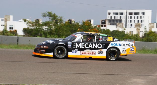 Visit Equipo Mecano, con Jorge Goeters en NASCAR PEAK México Series – Querétaro page