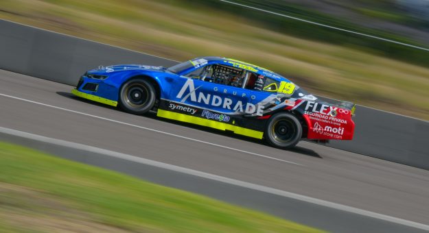 Visit Alessandros Racing, enfocado en el podio en Monterrey page