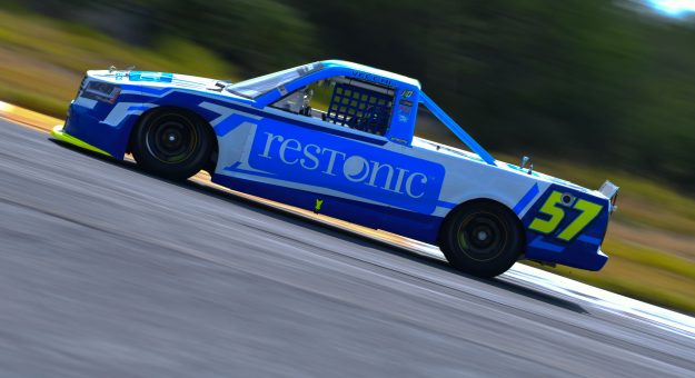 Visit Primer lugar para Giancarlo Vecchi de HO Speed Racing en Monterrey page