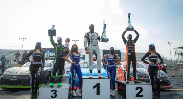 Visit Fueron penalizados en NASCAR PEAK México Series los pilotos Rubén Rovelo y Manuel Gutiérrez page