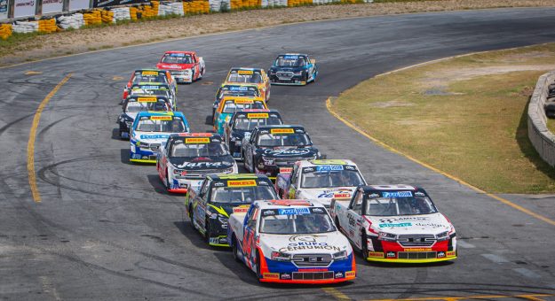 Visit Con dura batalla en la cima, la FB y BOHN Mikel’s Trucks vuelve a Aguascalientes page