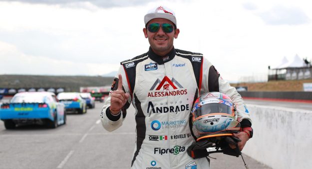 Visit Rubén Rovelo se quedó con la pole de NASCAR PEAK en San Luis Potosí page