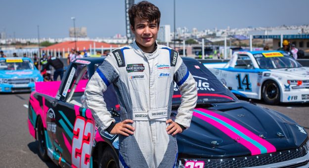 Visit EMIR GONZÁLEZ SUMÓ UN NUEVO TOP-10 EN TRUCKS MÉXICO SERIES page
