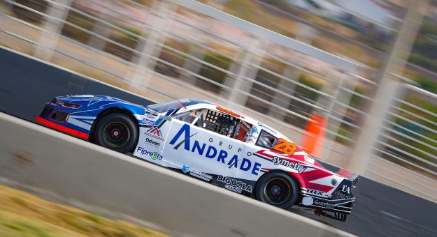 Visit ALESSANDROS RACING, A CHIHUAHUA POR LA CARRERA NOCTURNA DE NASCAR MÉXICO page