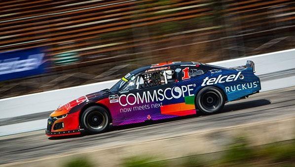 Visit ATACA PÉREZ DE LARA EL ÓVALO DE CHIHUAHUA COMO FLAMANTE LÍDER DE NASCAR CHALLENGE page