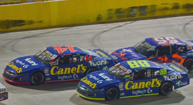 Visit PREVIO A GUADALAJARA RUBÉN GARCÍA JR. Y ALEX DE ALBA JR. SE UBICAN SUBLÍDERES DE LAS GENERALES NASCAR MÉXICO page
