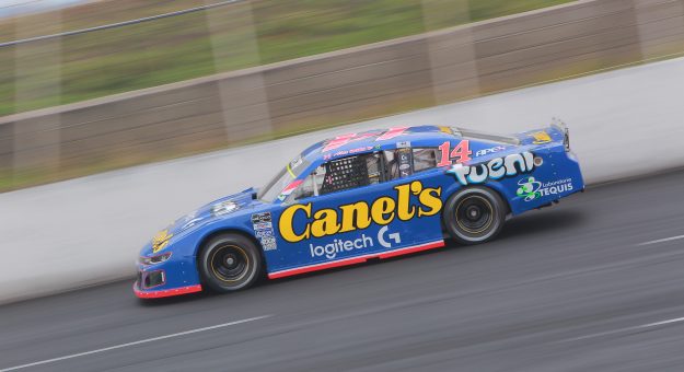 Visit EL POTOSINO ALEX DE ALBA SALE PRIMERO EN NASCAR CHALLENGE EN JALISCO page