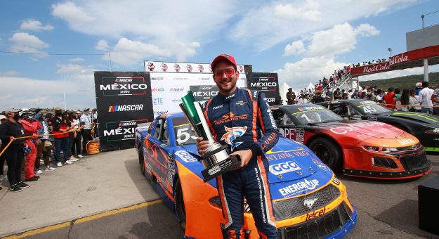 Visit JULIO REJÓN Y LA ESCUDERÍA GGG, AL PODIO DE NASCAR CHALLENGE EN PUEBLA page
