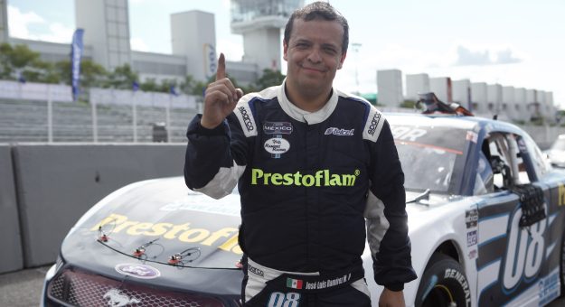 Visit JOSE LUIS RAMÍREZ IMPONENTE EN LA CALIFICIACION DEL GRAN PREMIO COMMSCOPE DE NASCAR MEXICO page