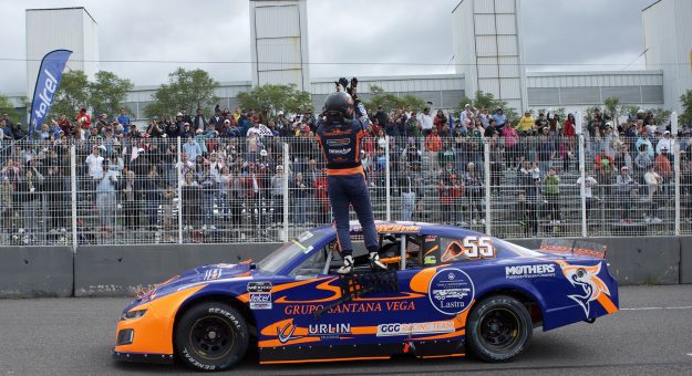 Visit JULIO REJÓN Y EL GGG RACING TEAM, HILARON SU SEGUNDO TRIUNFO DE NASCAR CHALLENGE EN QUERÉTARO page