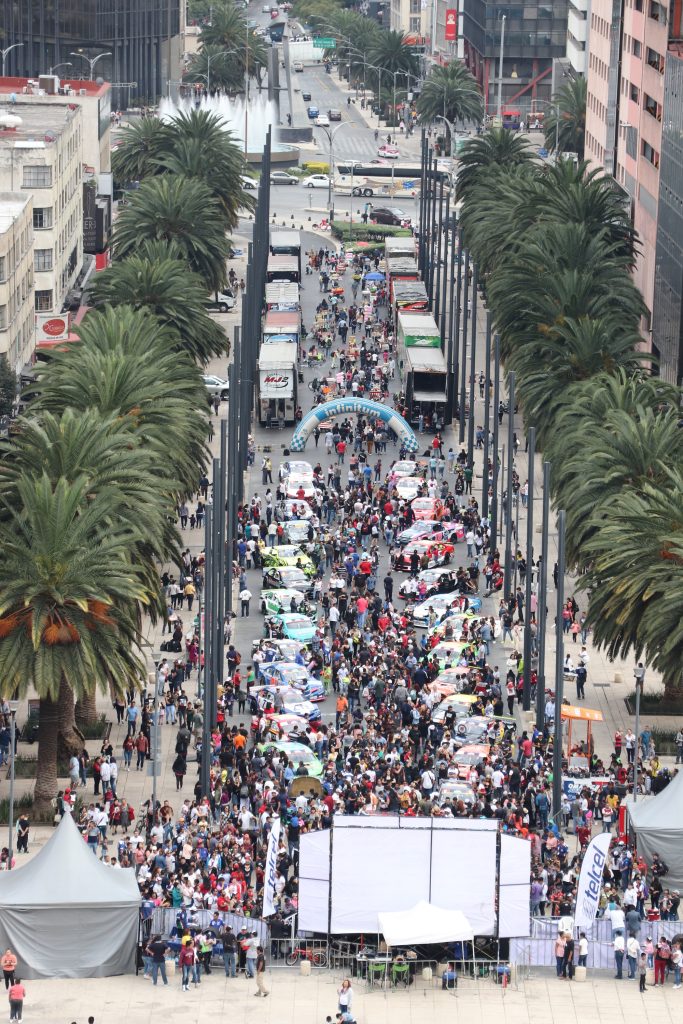 Parade 2