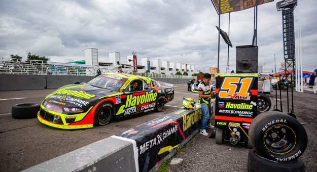 Visit JAKE COSÍO LISTO PARA LUCIRSE EN EL SPEEDFEST page