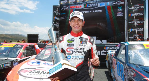 Visit DIEGO ORTÍZ DOMINÓ EL SÚPER ÓVALO POTOSINO Y SE LLEVA SU 2ª VICTORIA DEL AÑO EN TRUCKS MÉXICO SERIES page