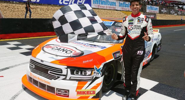Visit ENCABEZA DIEGO ORTÍZ LA TRUCKS MÉXICO SERIES CON DOS VICTORIAS EN FILA page