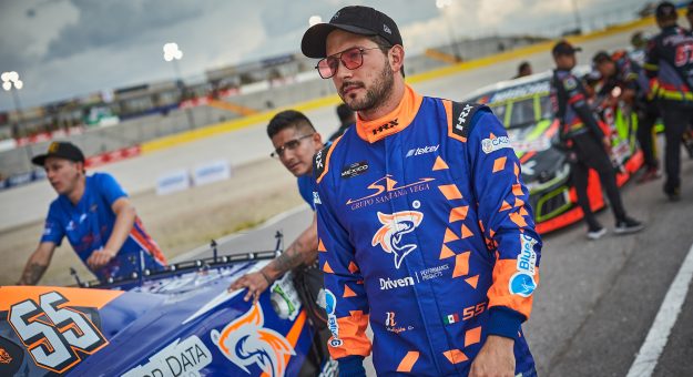 Visit JULIO REJÓN, TUVO UNA DIFÍCIL TERCERA FECHA EN NASCAR MÉXICO SERIES page