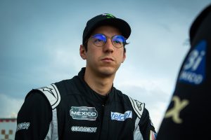 19)alex De Alba 01