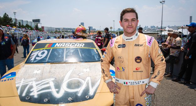 Visit RODRIGO REJÓN, ACARICIÓ EL TOP-5 DE NASCAR CHALLENGE EN LA “QUERÉTARO 140” page