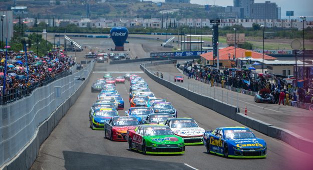 Visit VARIOS EN BUSCA DE UN LUGAR PARA LOS PLAYOFFS page