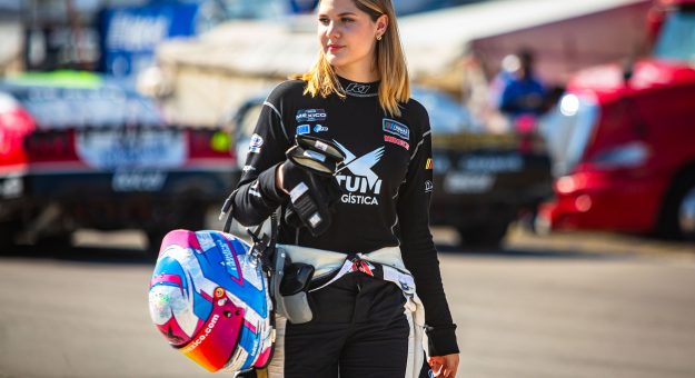 Visit ANDREA LOZANO, ARRIBA A PUEBLA PARA TOMAR PARTE EN 6TA FECHA DE TRUCKS MÉXICO SERIES page