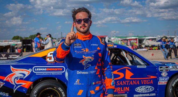 Visit JULIO REJÓN Y EL GGG RACING TEAM, SE QUEDAN CON LA “POLE” DE NASCAR MÉXICO EN AGUASCALIENTES page
