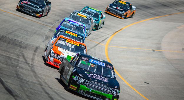 Visit LA NOCHE CHIHUAHUENSE, EL ESCENARIO PARA LA DECIMA BATALLA DE TRUCKS MÉXICO SERIES 2023 page