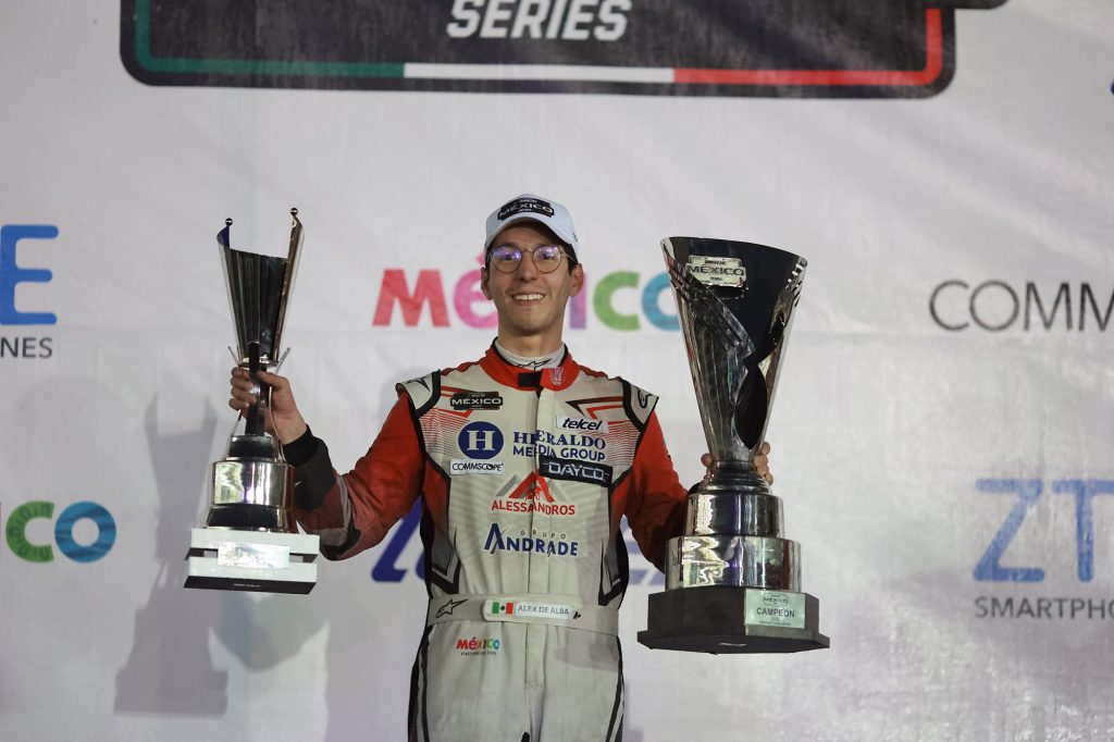 Alex De Alba 01