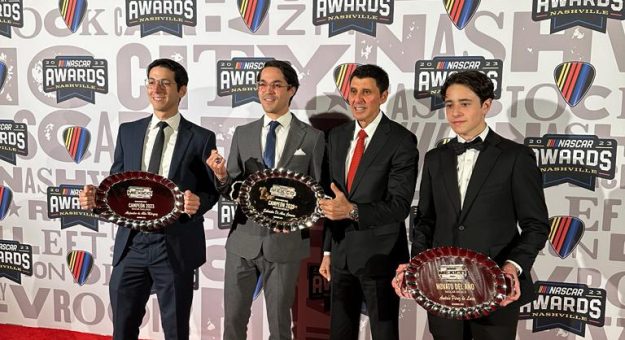 Visit NASCAR PREMIO A LOS CAMPEONES DE SUS SERIES NACIONALES Y REGIONALES page
