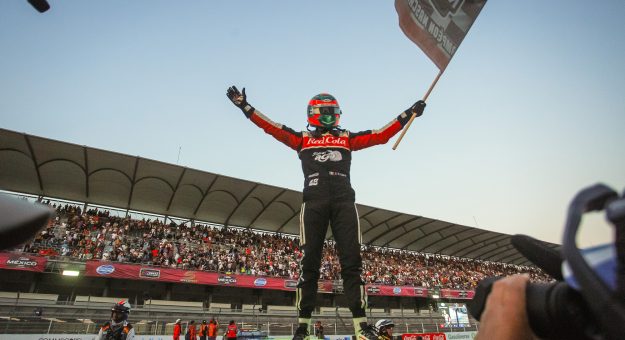 Visit SALVADOR DE ALBA JR. Y EL AGA RACING TEAM, A LOS ÁNGELES POR LA “KING TACO, LA BATALLA EN EL COLISEO” page