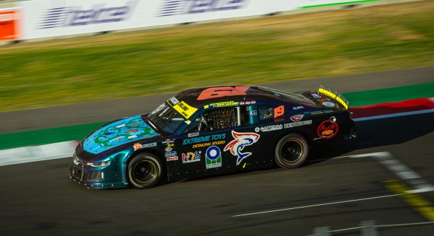 Visit RODRIGO REJÓN Y EL GGG RACING TEAM, AL MEMORIAL COLISEUM CON NASCAR MÉXICO page