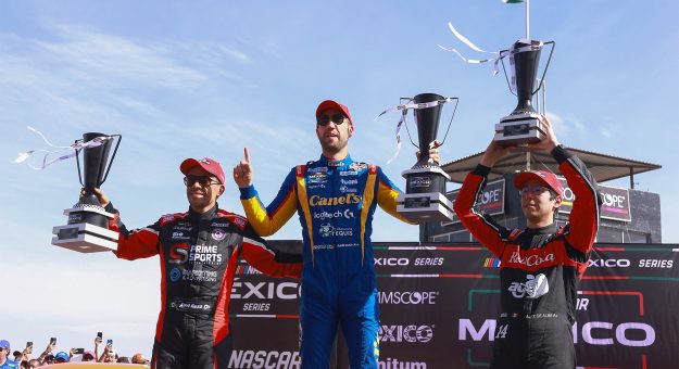 Visit RUBÉN GARCÍA JR. SE LLEVO LA VICTORIA DE NASCAR MÉXICO EN EL SÚPER OVALO POTOSINO page