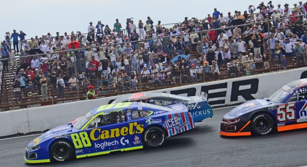 Visit RUBÉN GARCÍA JR. SE MANTIENE LÍDER GENERAL DE NASCAR MÉXICO PREVIO A LA NOCTURNA CHIHUAHUA page