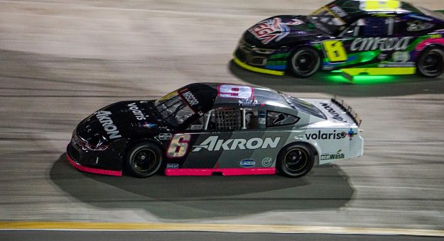 Visit ALPHA RACING PASÓ DURA PRUEBA NOCTURNA EN EL DORADO SPEEDWAY page