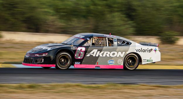 Visit DUPLA DEL ALPHA RACING ENTRE LOS 10 MEJORES DE NASCAR MÉXICO SERIES page