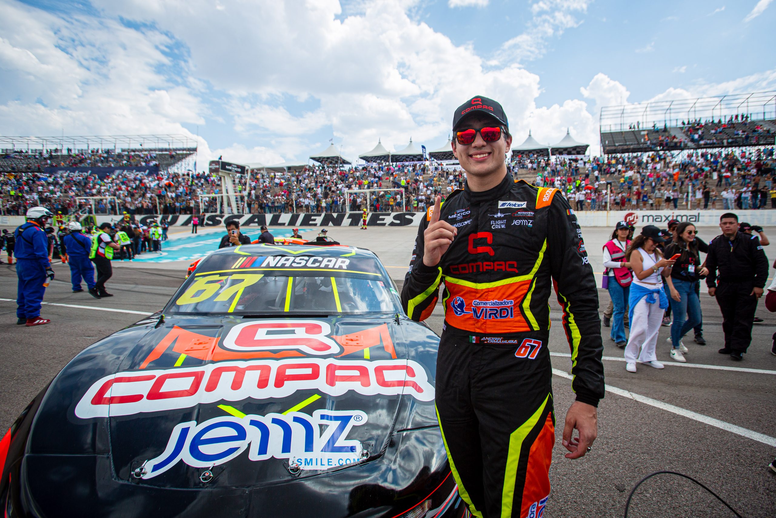 ANDRIK DIMAYUGA SE AFIANZA EN EL LIDERATO DE NASCAR CHALLENGE - NASCAR ...