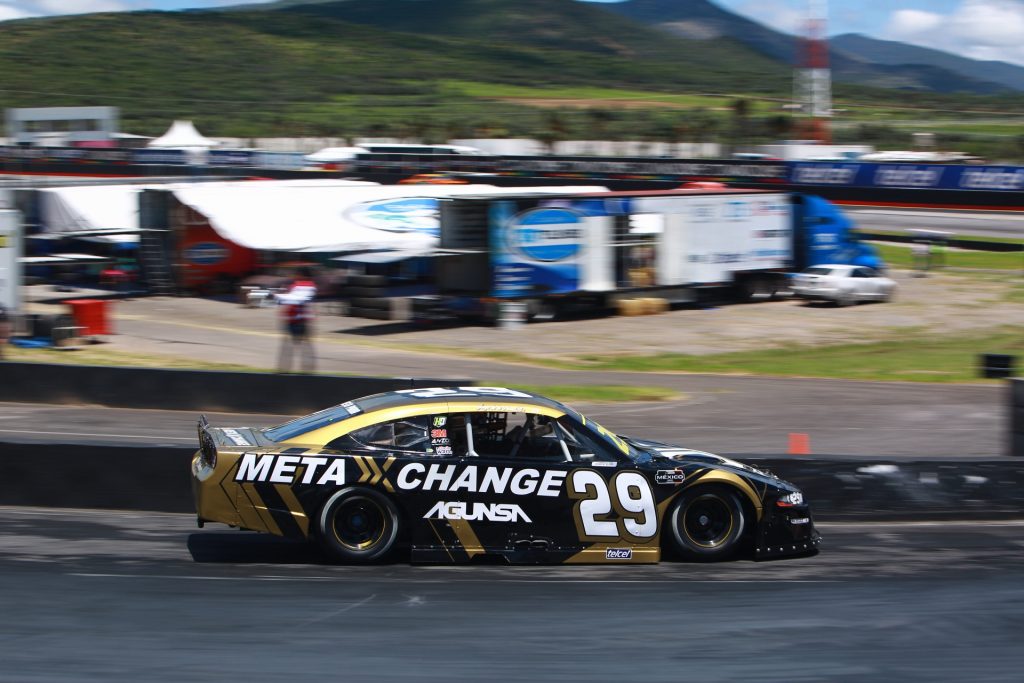 Slp7 Jorge De La Parra Ganador Nascar Challenge