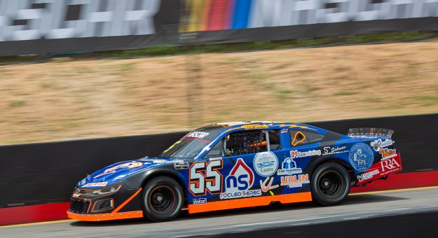 Visit JULIO REJÓN Y EL GGG RACING TEAM, A QUERÉTARO POR EL TRIUNFO EN NASCAR MÉXICO SERIES page