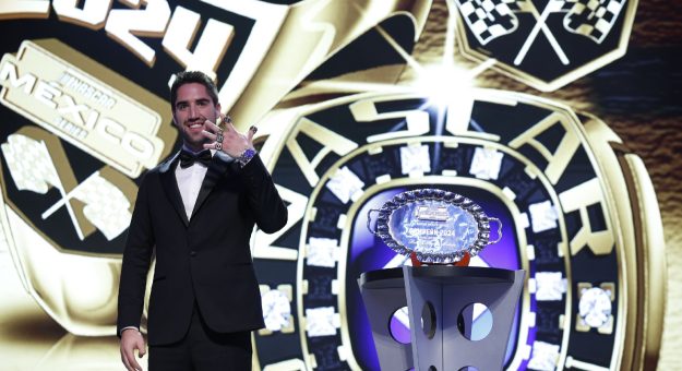 Visit NASCAR PREMIÓ A RUBÉN GARCÍA JR., CAMPEÓN DE NASCAR MÉXICO SERIES 2024 page