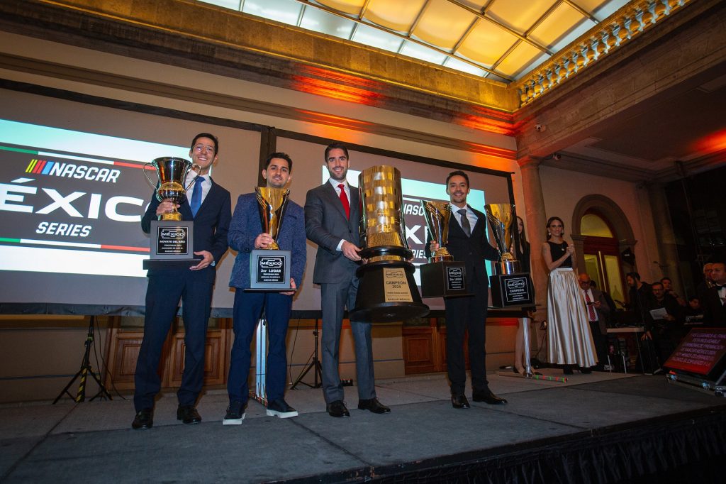 De Alba Calderon Garcia Razo Galardonados Nascar México