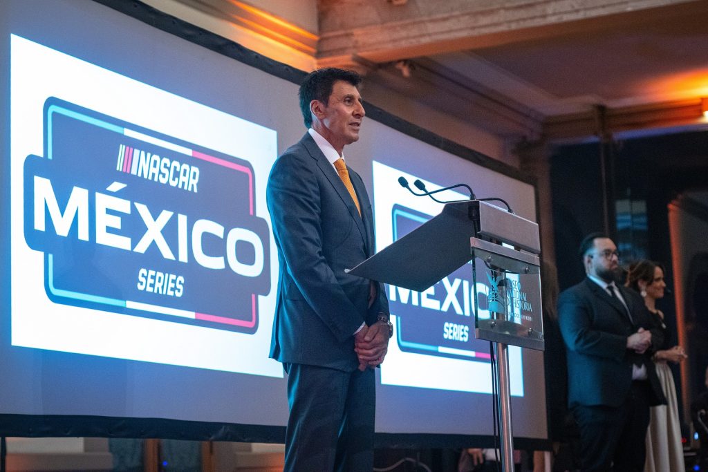 Jimmy Morales Presidente De Nascar Mexico