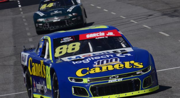 Visit PANORAMA COMPLEJO PARA GARCÍA JR. EN LOS PLAYOFFS DE NASCAR MÉXICO EN QUERÉTARO page